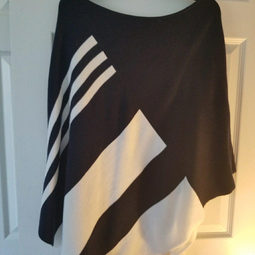 NY & Co poncho